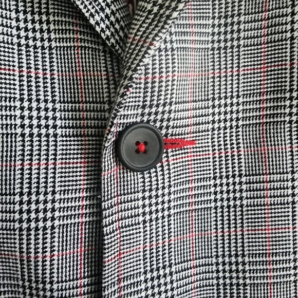 Maxwell Spence London Plaid Sport Coat - Picture 3 of 10